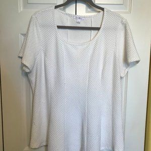 Roz & Ali White Top Size 1X NWT